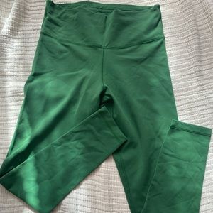 Aritzia TNA Leggings